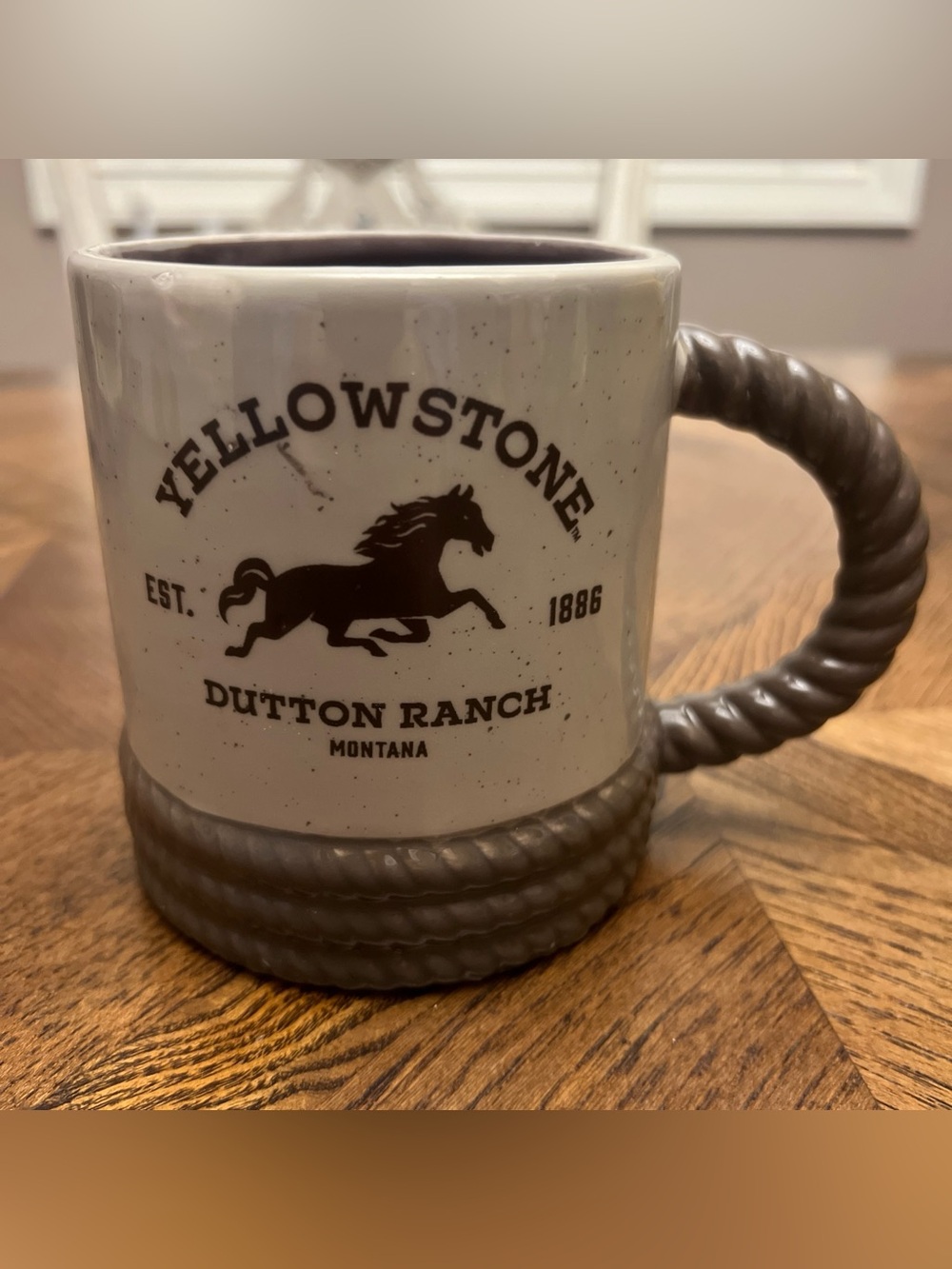 YELLOWSTONE EST 1886 DUTTON RANCH MONTANA 20oz Coffee Cup/Mug Rope-Style Handle